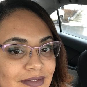 Meet your Posher, Loreal